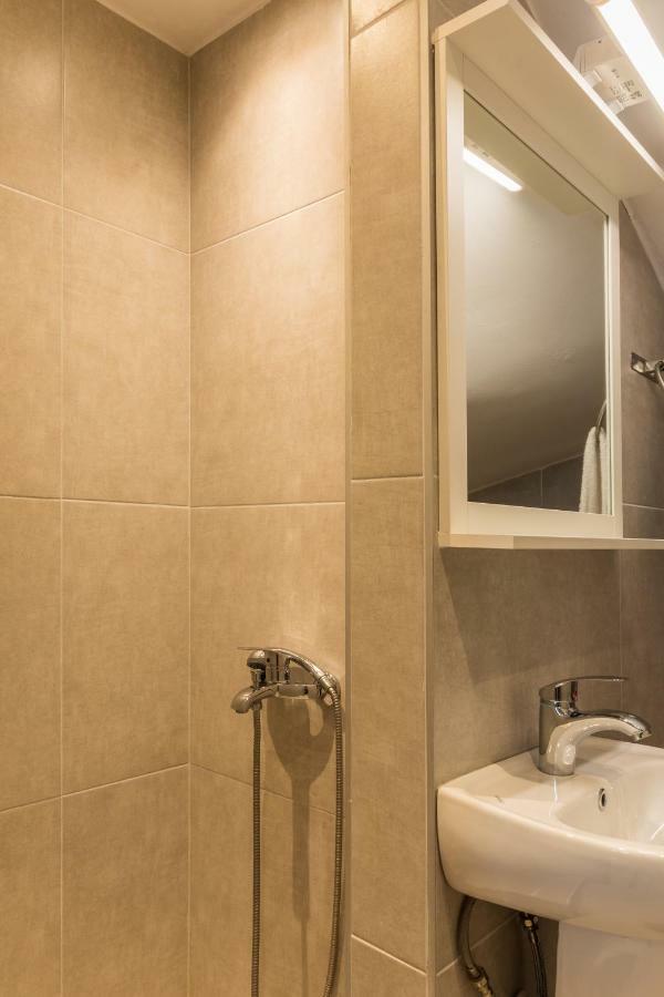V Luxury Apartments Сиври Экстерьер фото