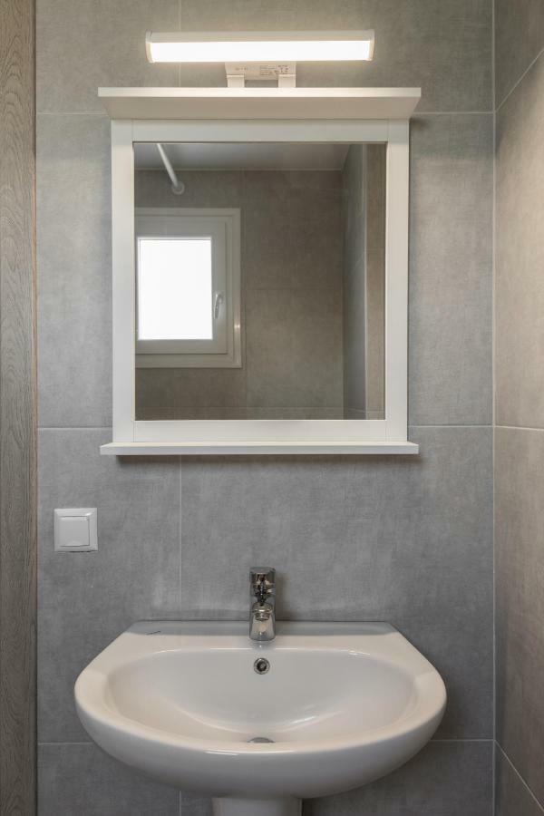 V Luxury Apartments Сиври Экстерьер фото